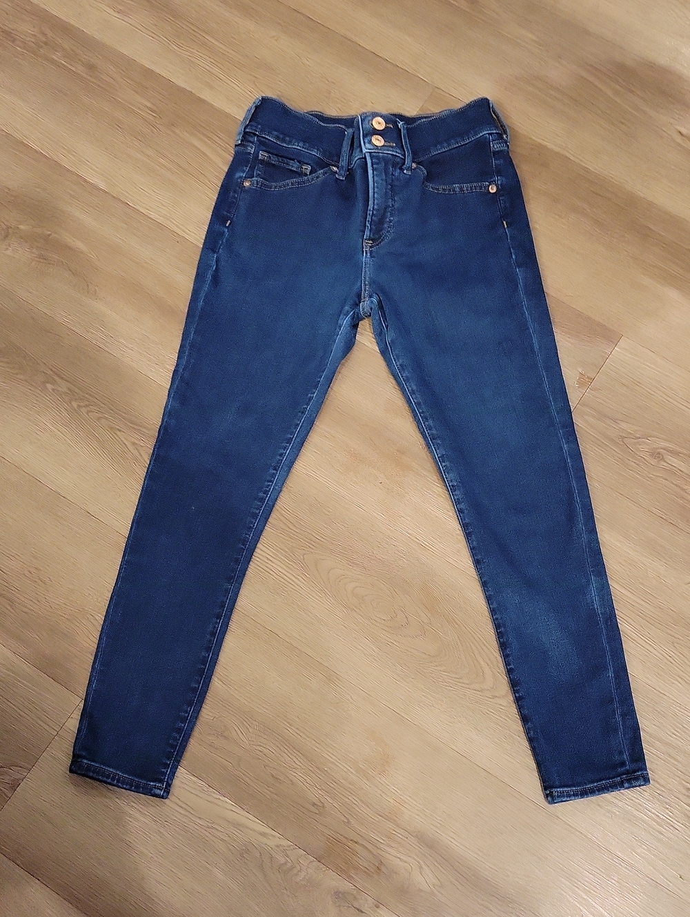Express Cropped EUC Size 2 Mid Rise Skinny Jeans